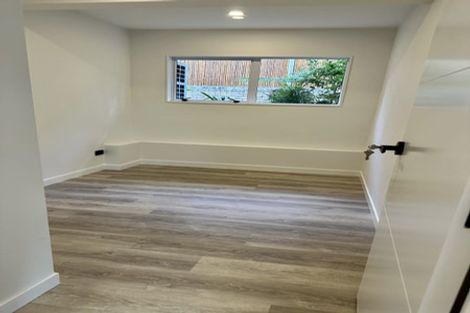 Photo of property in 1/45 Rothesay Bay Road, Rothesay Bay, Auckland, 0630