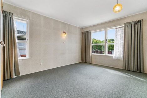 Photo of property in 42 Ray Small Drive, Pahurehure, Papakura, 2113