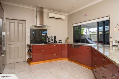 Photo of property in 22 Key West Drive, One Tree Point, 0118