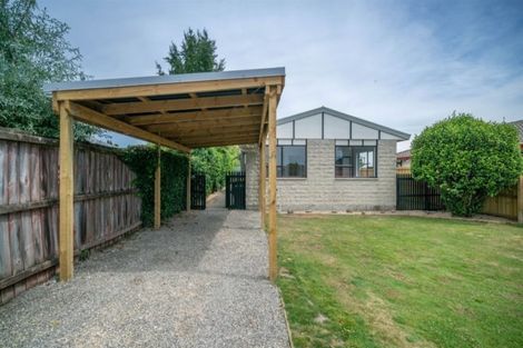 Photo of property in 2/92c Englefield Road, Northwood, Christchurch, 8051