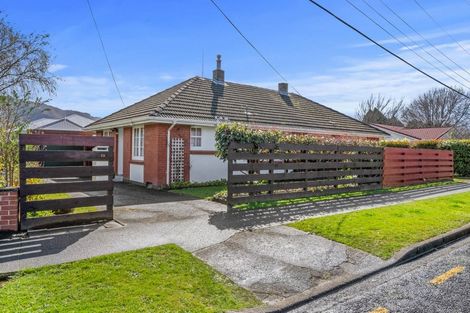 Photo of property in 2b Dunns Street, Silverstream, Upper Hutt, 5019