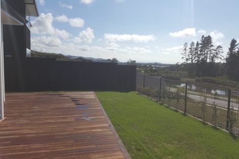 Photo of property in 150 Colonial Drive, Silverdale, 0932