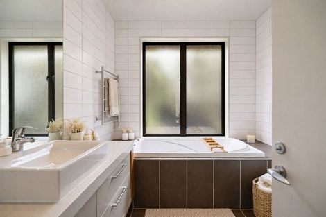 Photo of property in 5 Glengarry Court, Jacks Point, Queenstown, 9371