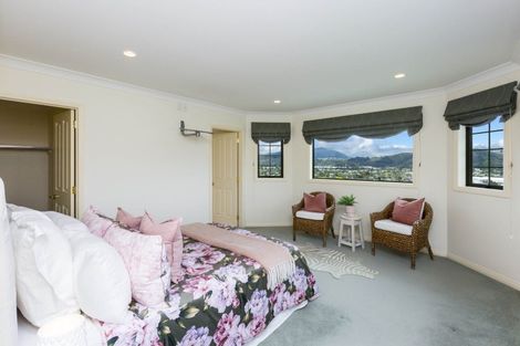 Photo of property in 51 Riverstone Drive, Riverstone Terraces, Upper Hutt, 5018