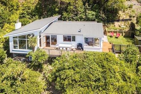 Photo of property in 156 Derwent Street, Island Bay, Wellington, 6023