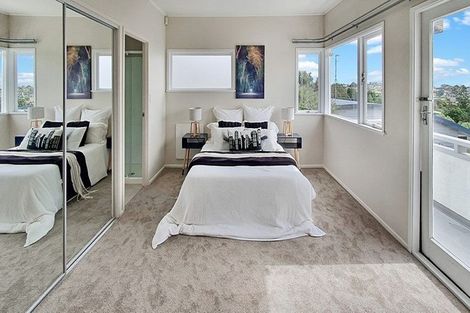 Photo of property in 14 Bank Street, Hillcrest, Auckland, 0627