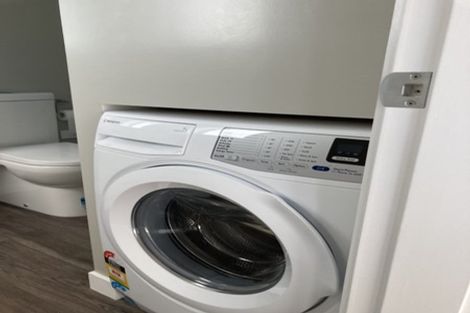 Photo of property in 4 Glendavar Street, Berhampore, Wellington, 6023