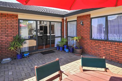 Photo of property in 3 Glenross Drive, Wattle Downs, Auckland, 2103