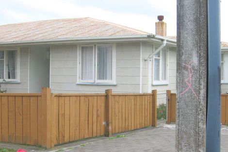 Photo of property in 62 Raukawa Street, Strathmore Park, Wellington, 6022