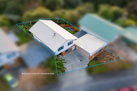 Photo of property in 13 Pyramid Place, Glen Eden, Auckland, 0602