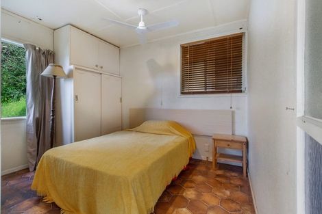 Photo of property in 13 Anzac Road, Waiheke Island, 1971