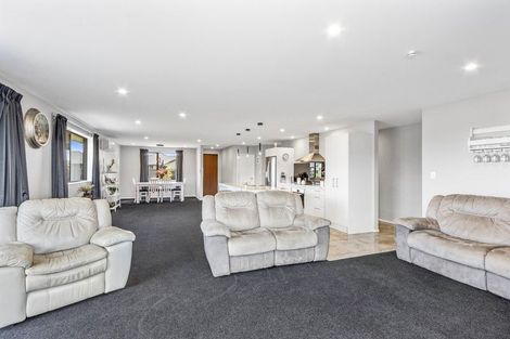 Photo of property in 84 Watkins Drive, Rangiora, 7400