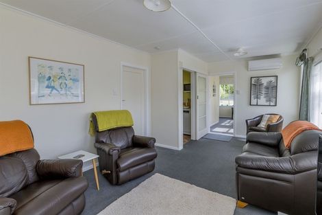 Photo of property in 15 The Avenue, Otaki Beach, Otaki, 5512