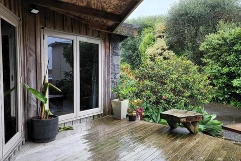 Photo of property in 24 Arden Place, Oakura, 4314