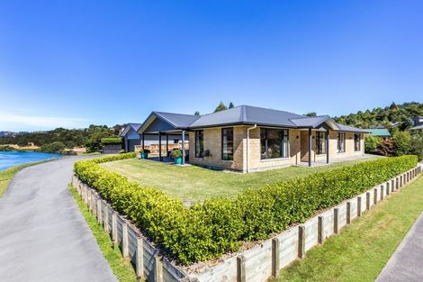 Photo of property in 90 Hindmarsh Drive, Rangatira Park, Taupo, 3330