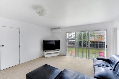 Photo of property in 2/14 Ririno Place, Manurewa, Auckland, 2102