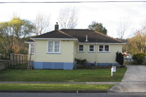 Photo of property in 35 Prouse Crescent, Naenae, Lower Hutt, 5011