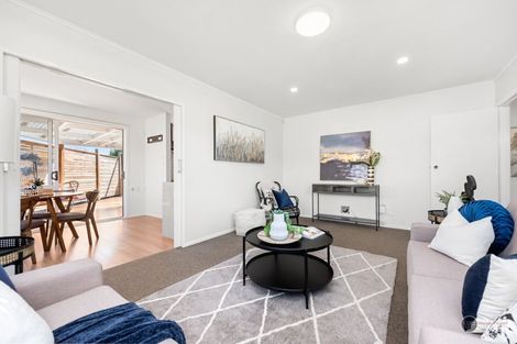 Photo of property in 16 Seattle Grove, Totara Park, Upper Hutt, 5018