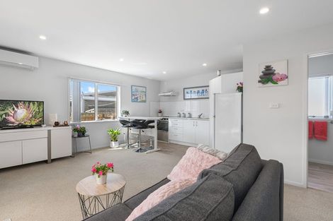 Photo of property in 11 Kamahi Crescent, Papamoa Beach, Papamoa, 3118