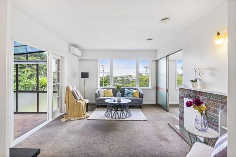 Photo of property in 1/236 Rangatira Road, Beach Haven, Auckland, 0626