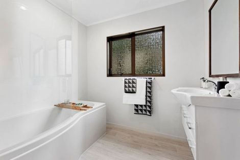 Photo of property in 136 Holborn Drive, Stokes Valley, Lower Hutt, 5019