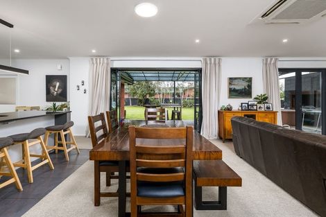 Photo of property in 55 Timaru Road, Waimate, 7924