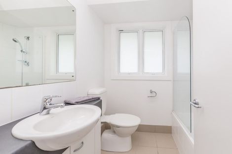 Photo of property in 8b Awa Road, Miramar, Wellington, 6022