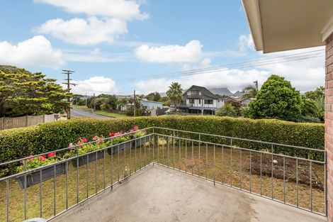 Photo of property in 1 Karoro Road, One Tree Point, 0118