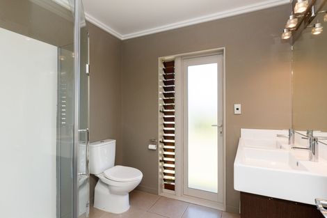 Photo of property in 5 Silkwood Place, Fitzherbert, Palmerston North, 4410