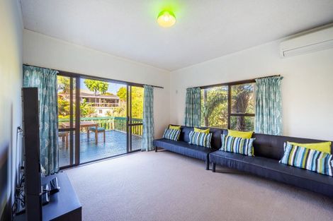 Photo of property in 28 Glamorgan Drive, Torbay, Auckland, 0630