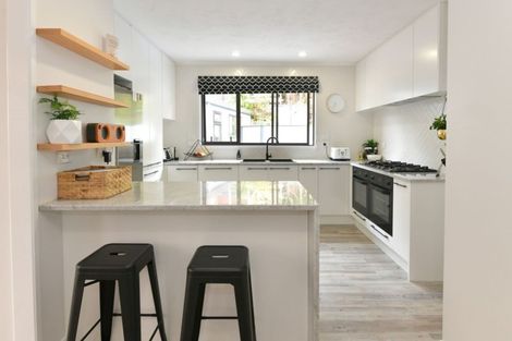 Photo of property in 1/14 Arkles Strand, Arkles Bay, Whangaparaoa, 0932