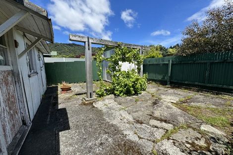 Photo of property in 49 Kent Street, Picton, 7220