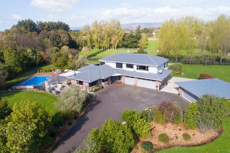 Photo of property in 136 Tutaki Road, Kelvin Grove, Palmerston North, 4470