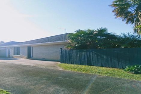 Photo of property in 1/19 Gulf Crest, Bucklands Beach, Auckland, 2012