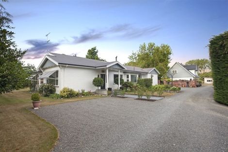 Photo of property in 75 Douglas Road, Amberley, 7410