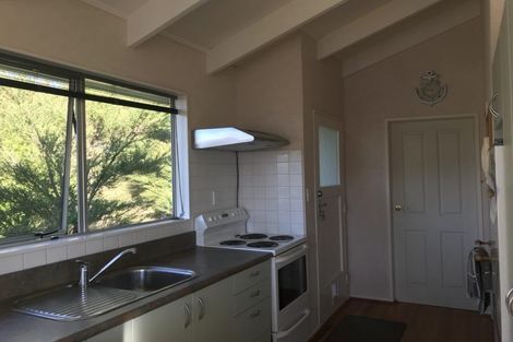 Photo of property in 32 Whitechapel Grove, Stokes Valley, Lower Hutt, 5019
