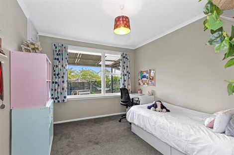 Photo of property in 2 Wychwood Crescent, Bishopdale, Christchurch, 8053