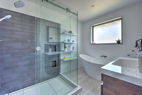 Photo of property in 51 Nicholson Road, Khandallah, Wellington, 6035