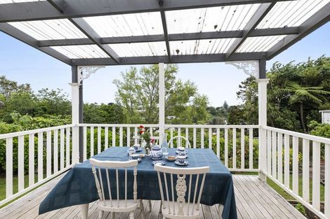 Photo of property in 132 Tukapa Street, Westown, New Plymouth, 4310