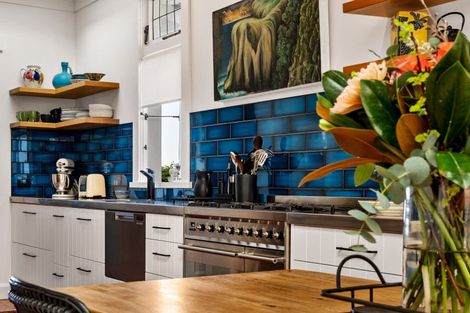 Photo of property in 14 Corry Avenue, Bluff Hill, Napier, 4110