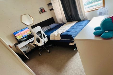 Photo of property in 5/495 Glenfield Road, Glenfield, Auckland, 0629