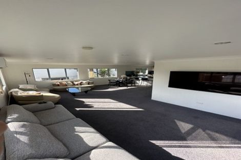 Photo of property in 2/840 Whangaparaoa Road, Manly, Whangaparaoa, 0930