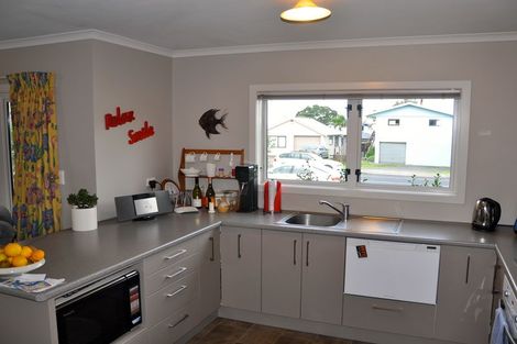 Photo of property in 43 Beach Road, Waihi Beach, 3611