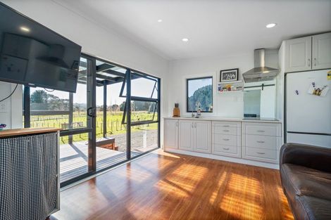 Photo of property in 2928c Tairua Whitianga Road, Kaimarama, Whitianga, 3591