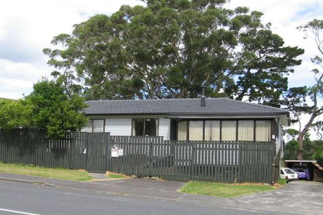 Photo of property in 17 West Harbour Drive, West Harbour, Auckland, 0618
