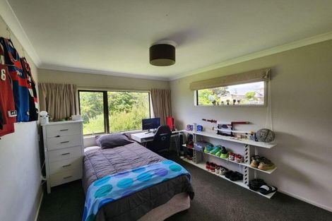 Photo of property in 34 Omata Road, Marfell, New Plymouth, 4310