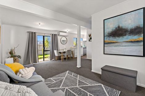 Photo of property in 26 Barneys Farm Road, Clendon Park, Auckland, 2103