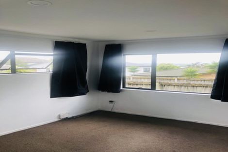 Photo of property in 21a Cityview Place, Massey, Auckland, 0614