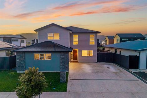 Photo of property in 32 Castletown Street, Wallaceville, Upper Hutt, 5018