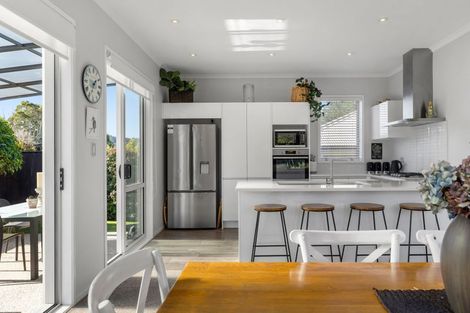 Photo of property in 8 Huarahi Pai Road, Huapai, Kumeu, 0810